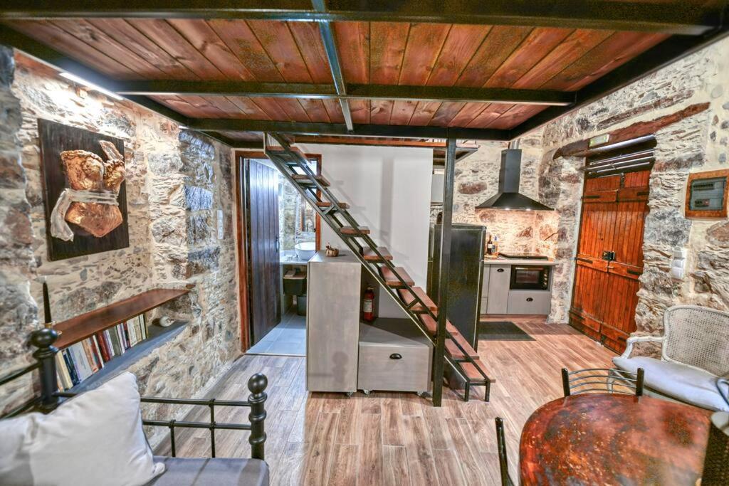 Vakantiehuis Pefkopetro Loft